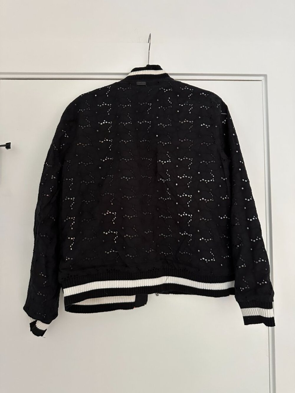 BlankNYC Reversible Floral Eyelet Bomber Jacket - Picture 4 of 4